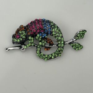 Multicolor Rhinestone Chameleon Lizard Brooch Pendant Silver Tone Animal Figural
